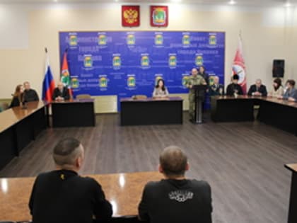 В Коврове проводили ребят на службу по контракту