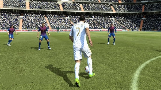FIFA 12 gameplay on low-end PC