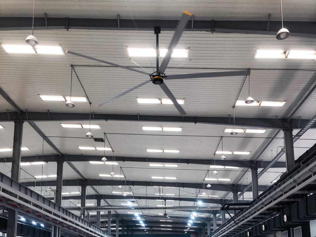 NHỮNG HIỂU LẦM THƯỜNG GẶP VỀ QUẠT TRẦN CÔNG NGHIỆP CÔNG SUẤT LỚN KALE FANS 3 NHỮNG HIỂU LẦM THƯỜNG GẶP VỀ QUẠT TRẦN CÔNG NGHIỆP CÔNG SUẤT LỚN KALE FANS 2