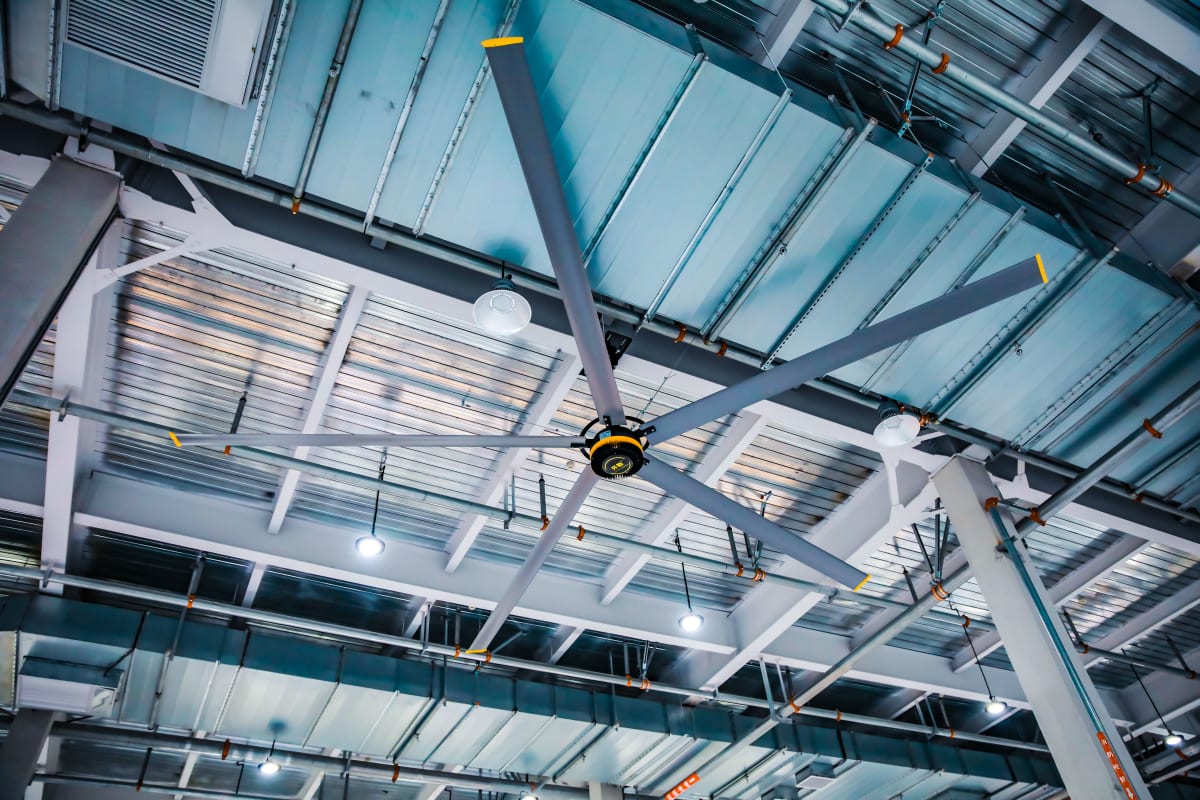 NHỮNG GIẢI PHÁP LÀM MÁT NHÀ XƯỞNG HIỆU QUẢ NHẤT HIỆN NAY 1 NHỮNG GIẢI PHÁP LÀM MÁT NHÀ XƯỞNG HIỆU QUẢ NHẤT HIỆN NAY 1