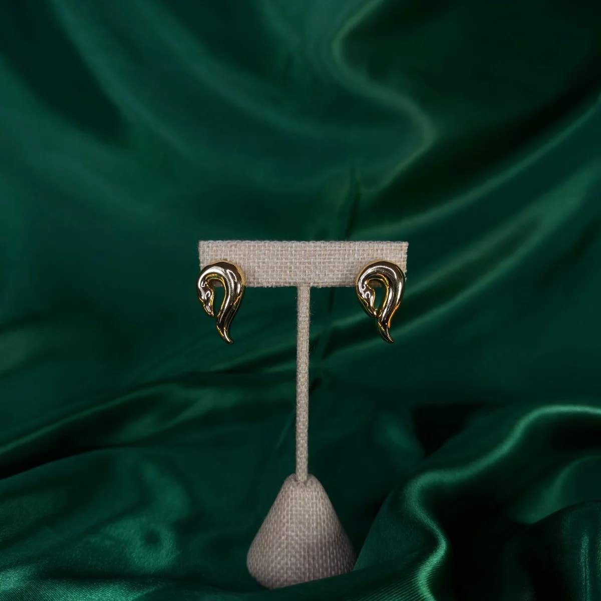 Aretes de Chapa de Oro 18k Elegance — vista 3