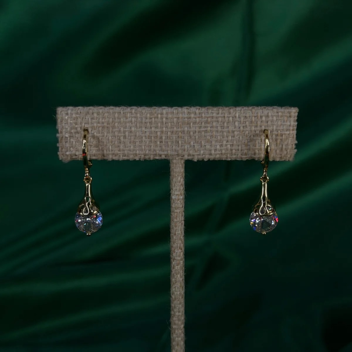 Aretes Largos con Gota de Chapa de Oro 18k — vista 2