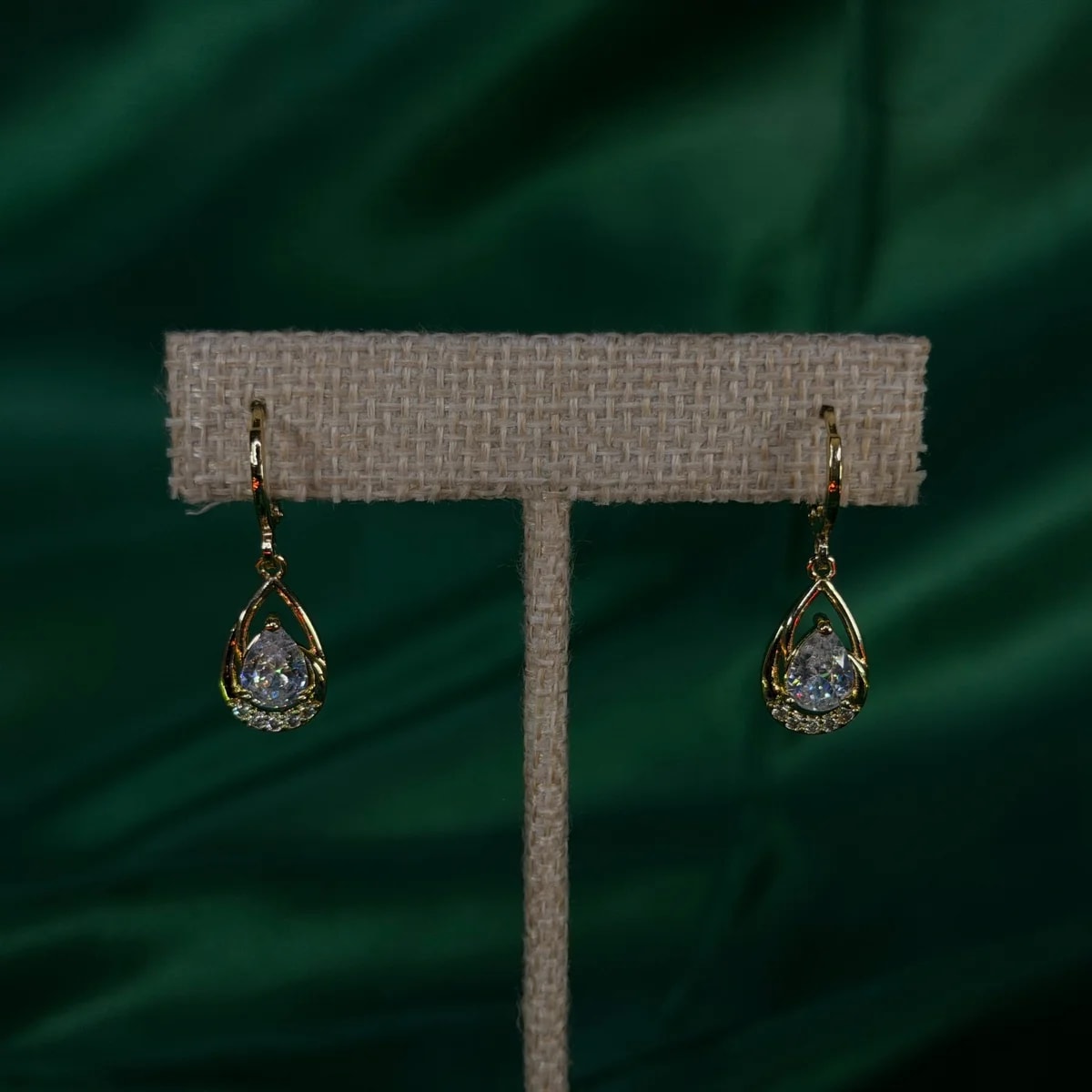 Aretes Largos de Gota en Chapa de Oro 18k — vista 2