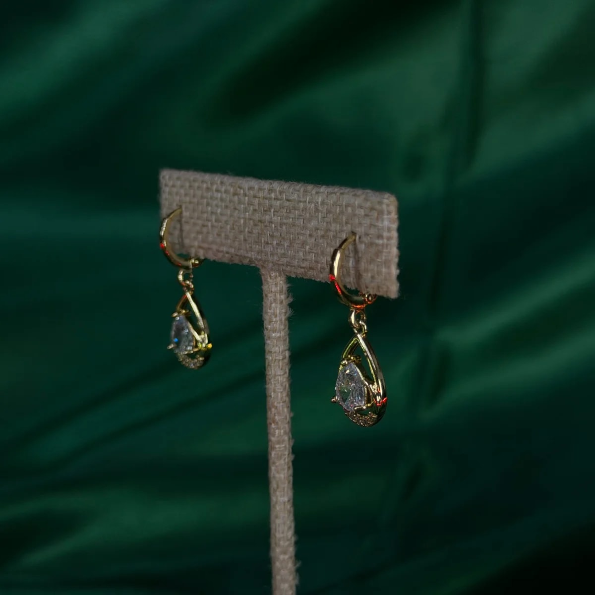 Aretes Largos de Gota en Chapa de Oro 18k — vista 3