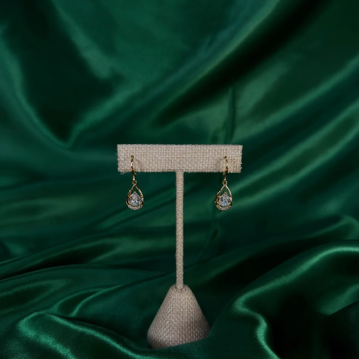 Aretes Largos de Gota en Chapa de Oro 18k — vista 4