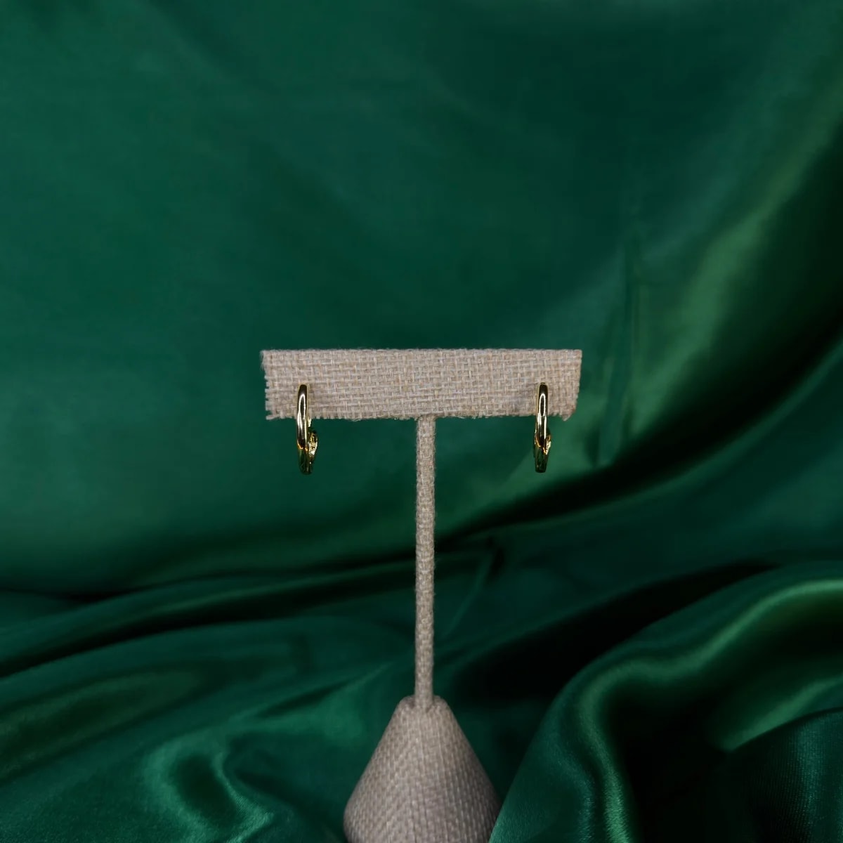 Arracadas con Diseño Sencillo de Chapa de Oro 18k — vista 4