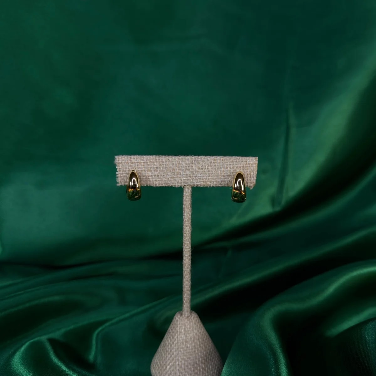 Arracadas Clásicas con Baño de Chapa de Oro 18k — vista 4