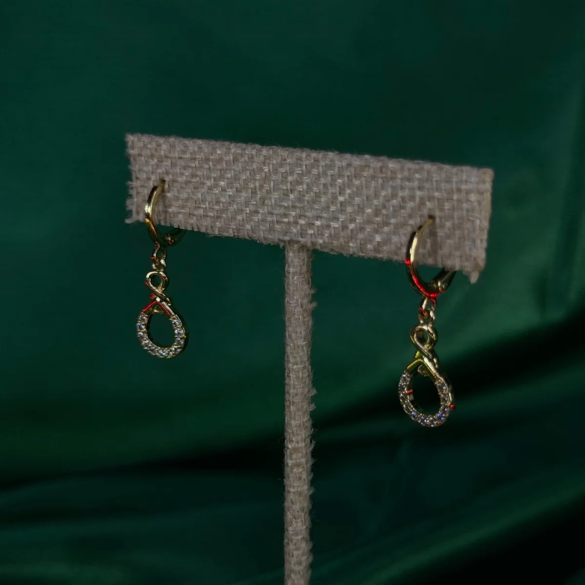 Aretes Largos con Círculo de Chapa de Oro 18k — vista 4