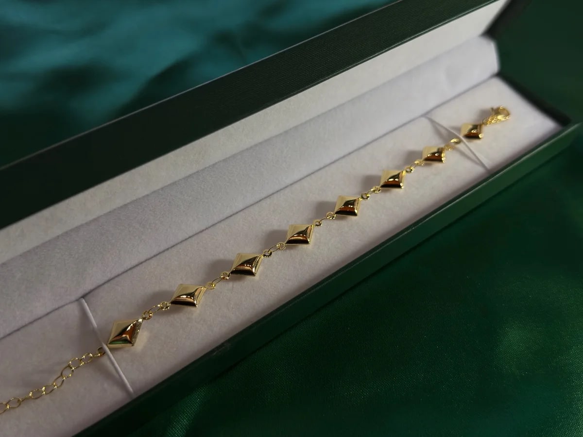 Pulsera Estructurada de Eslabones Rombo en Chapa de Oro — vista 3