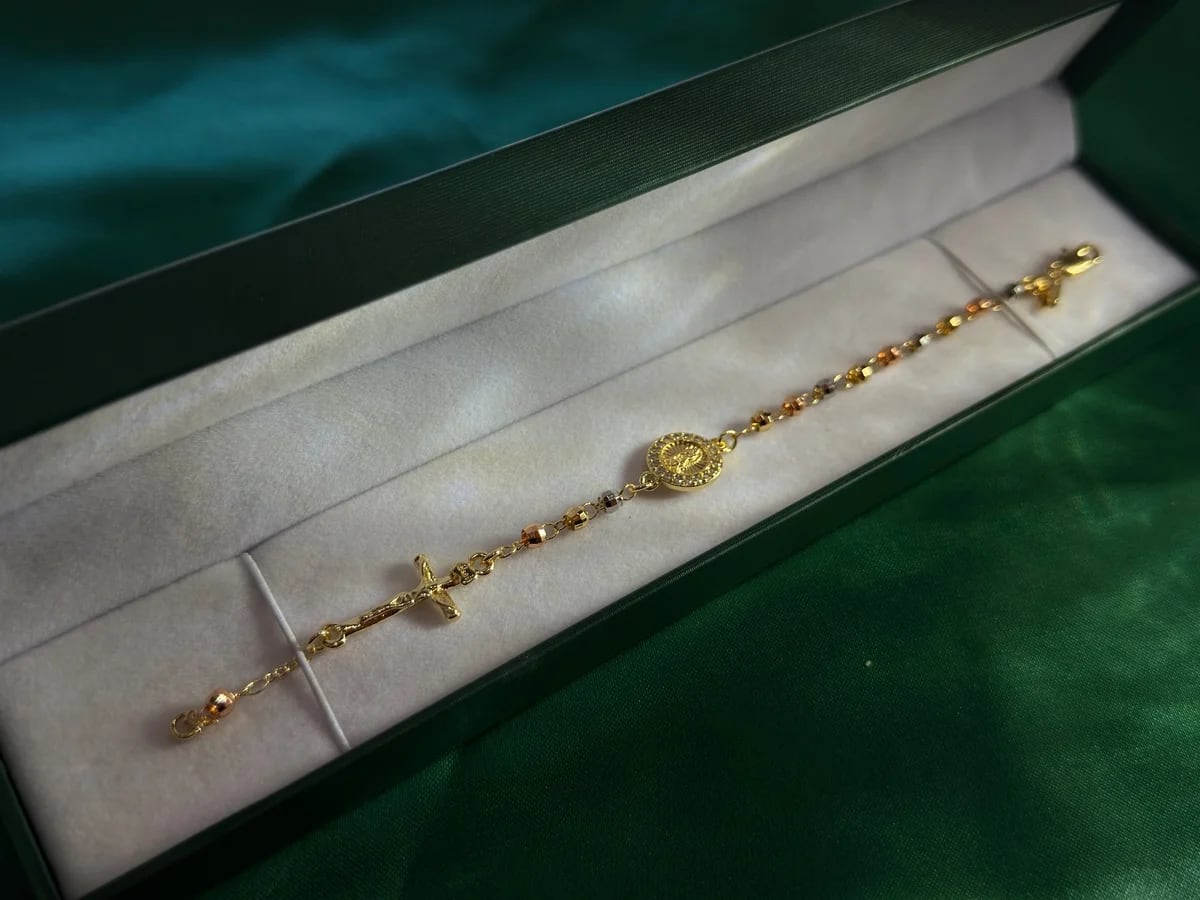 Pulsera Cruz Dorada Chapa de Oro 18k — vista 5