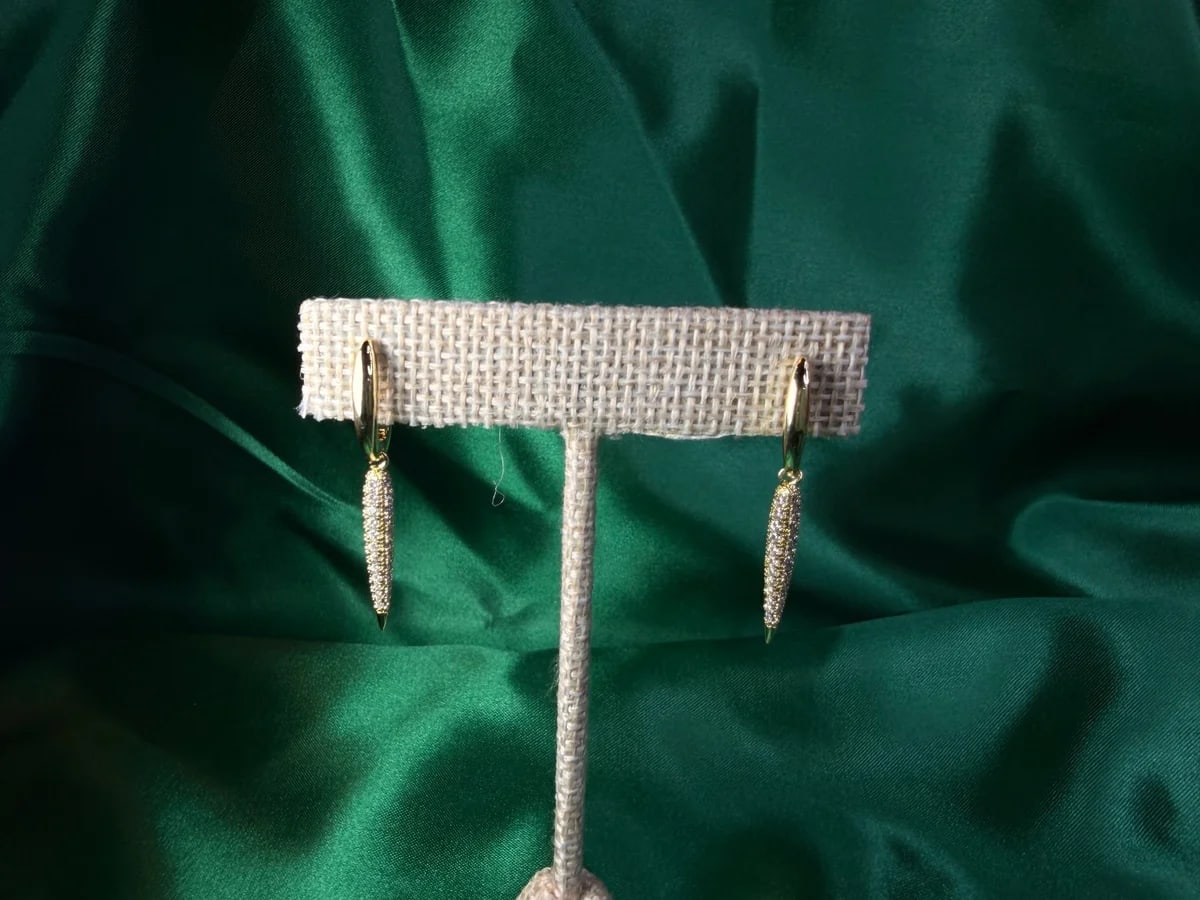 Aretes Largos con Perfil Laminado en Chapa de Oro 18k — vista 7