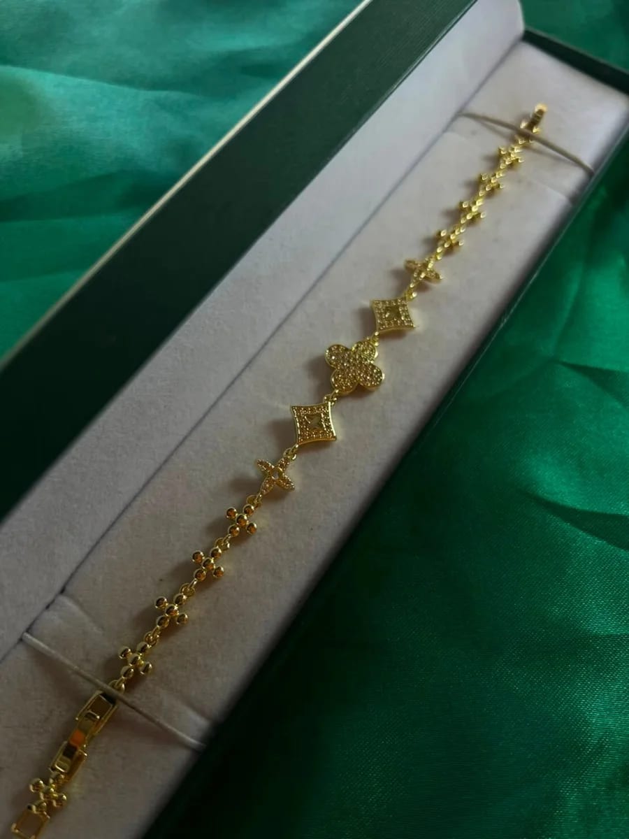 Pulsera Cadena Biselado con Flores y Diamantes Chapa de Oro — vista 2