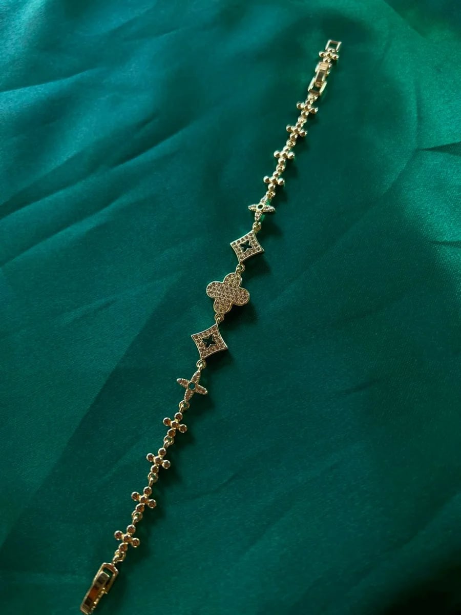 Pulsera Cadena Biselado con Flores y Diamantes Chapa de Oro — vista 4