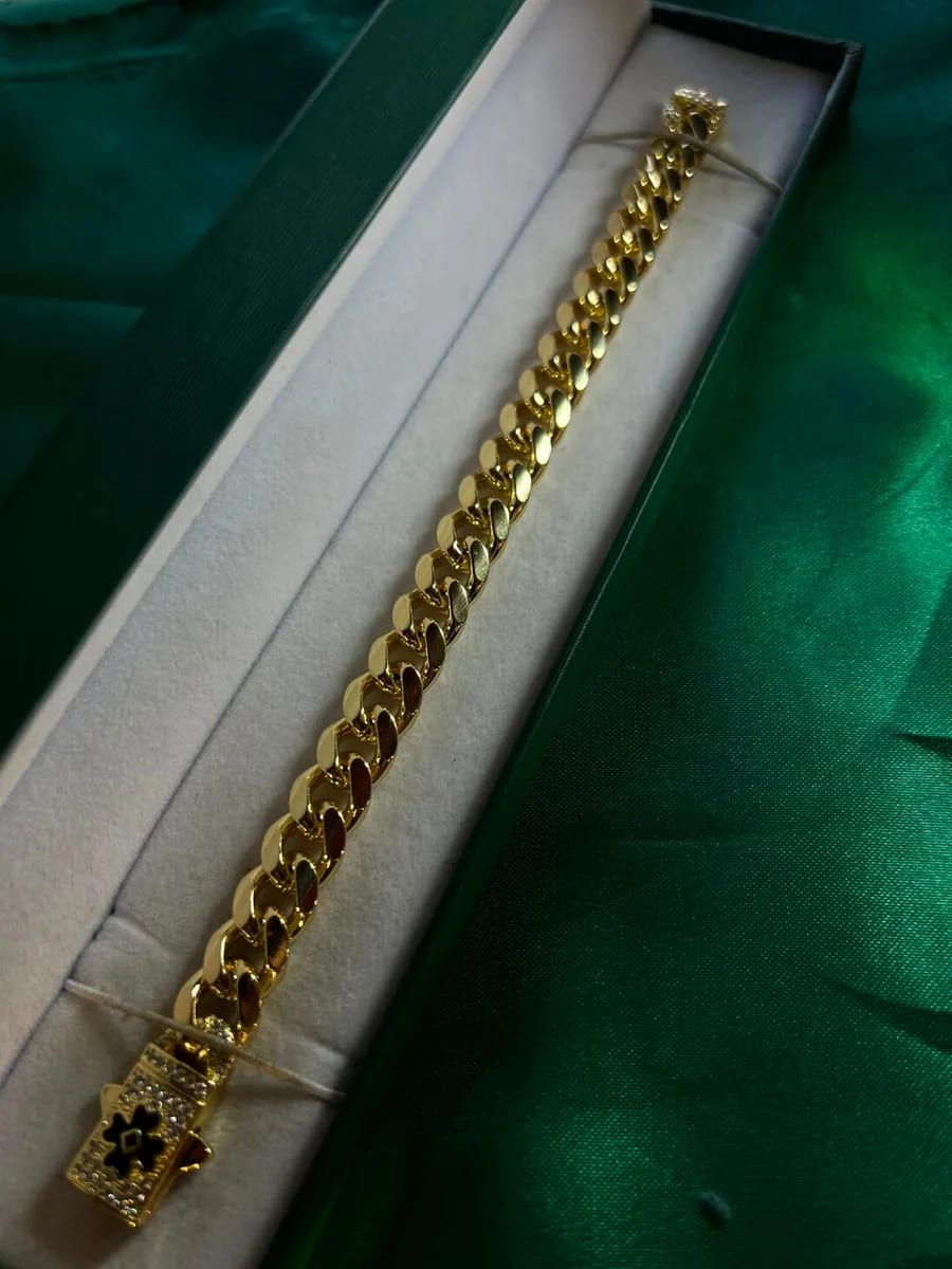 Pulsera Cubana con Broche Estilo Monaco en Chapa de Oro 18k — vista 2