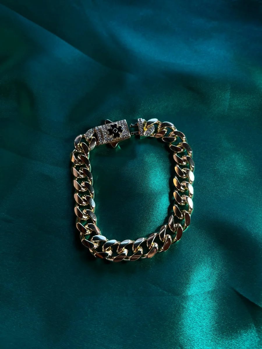 Pulsera Cubana con Broche Estilo Monaco en Chapa de Oro 18k — vista 4