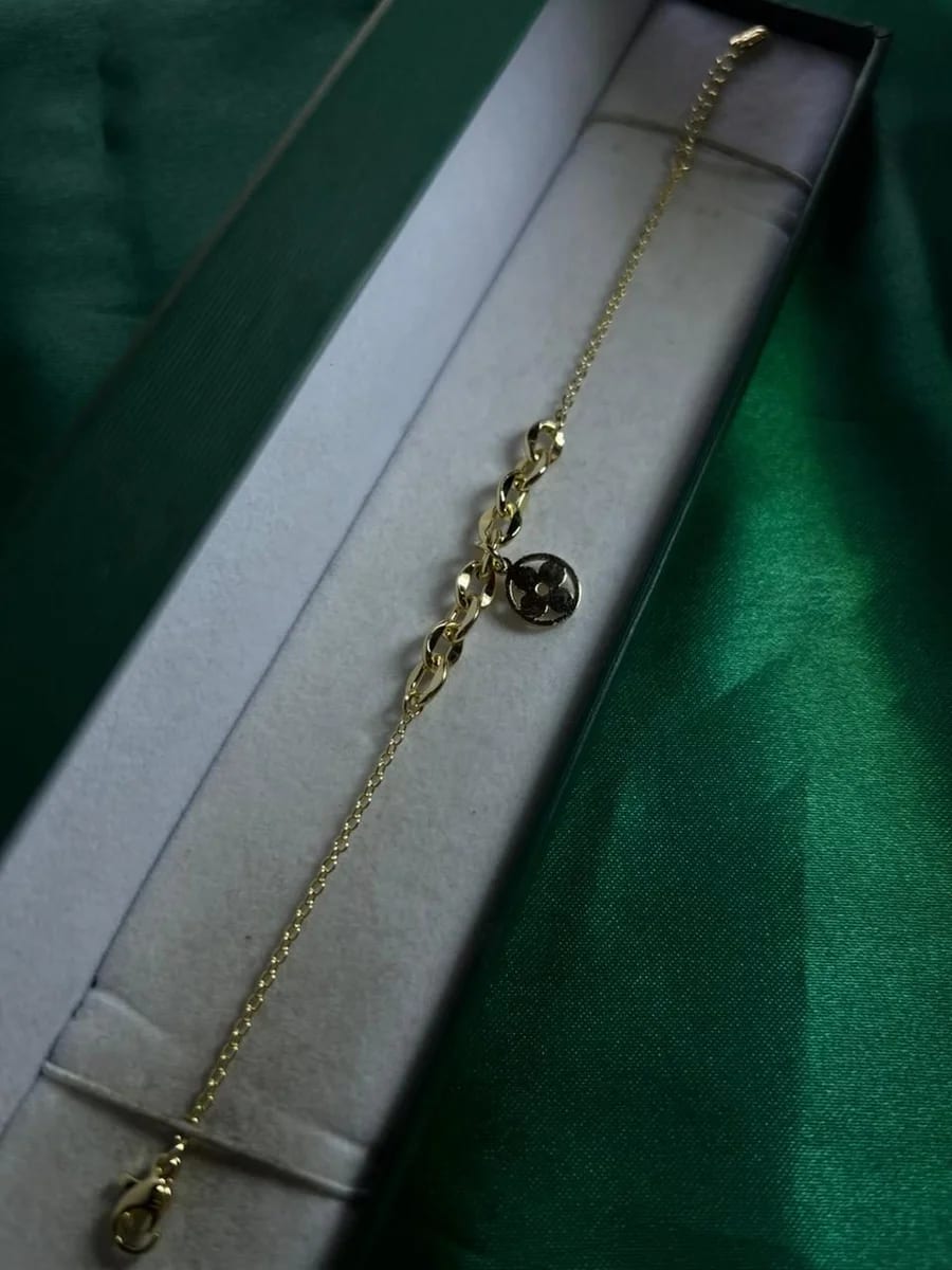 Pulsera eslabon y rueda trebol en Chapa de Oro — vista 2