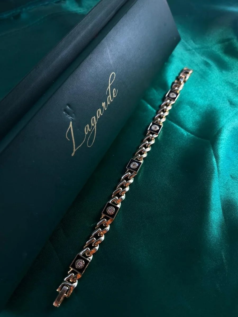 Pulsera Eslabones Cuadrados Negros con Chapa de Oro 18k — vista 4
