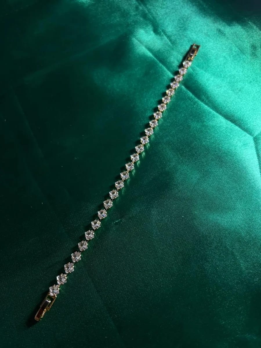 Pulsera Elegante Estilo Tenis con Circonias en Rombo en Chapa de Oro 18k — vista 3
