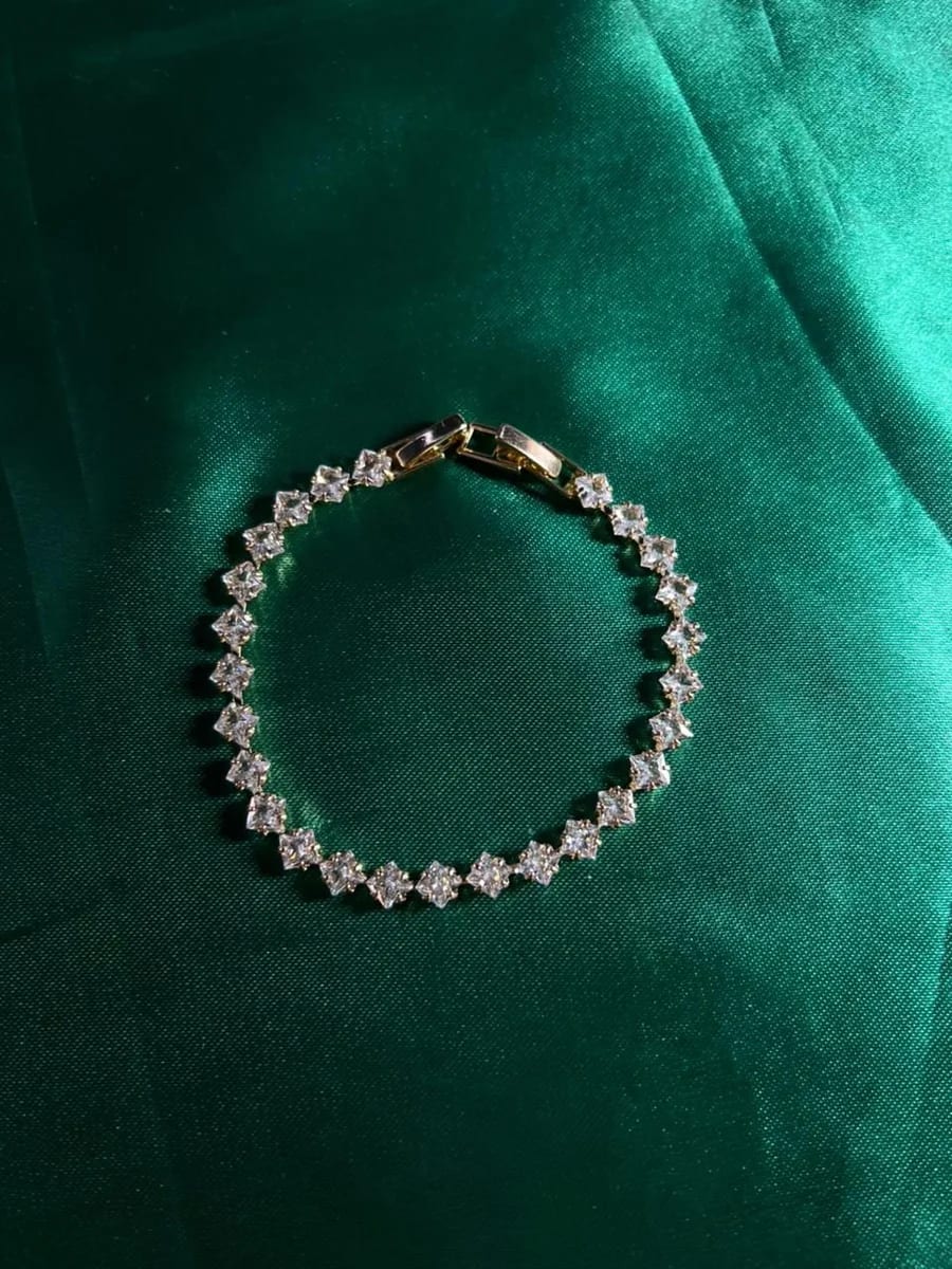 Pulsera Elegante Estilo Tenis con Circonias en Rombo en Chapa de Oro 18k — vista 4