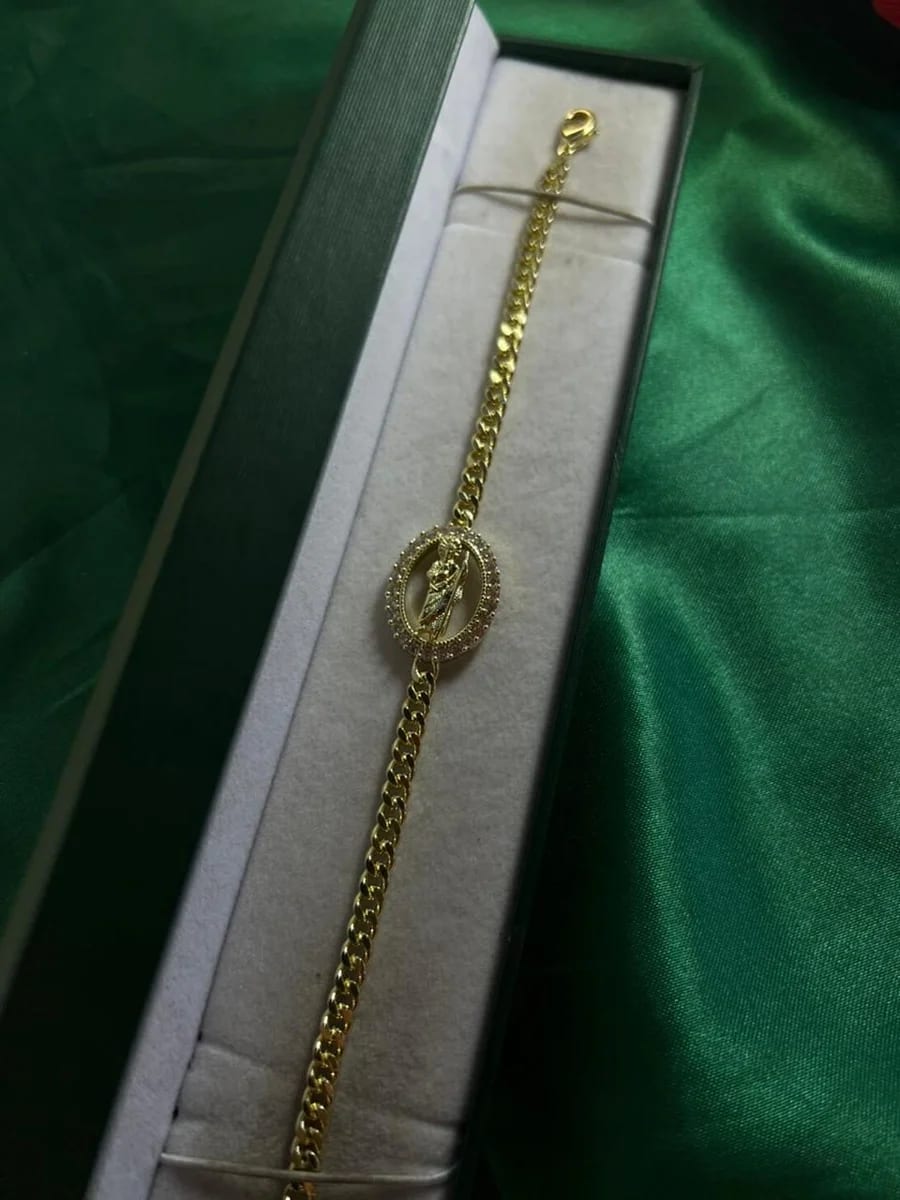 Pulsera Eslabón Cubano con Medalla San Judas en Chapa de Oro 18k — vista 2