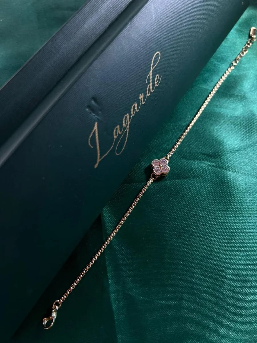 Pulsera Delicada de Trébol con Circonias en Chapa de Oro 18k — vista 4