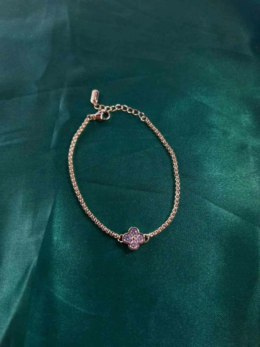 Pulsera Delicada de Trébol con Circonias en Chapa de Oro 18k — vista 5