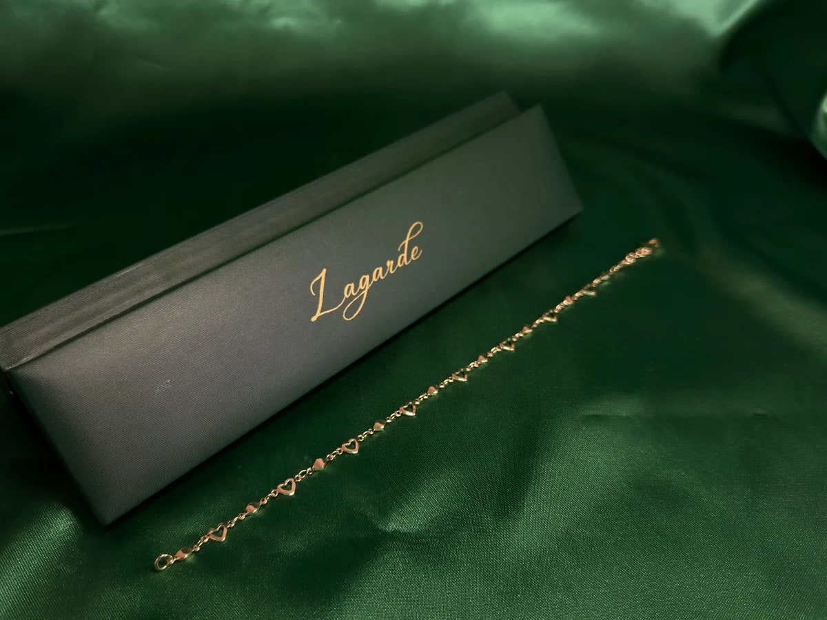 Pulsera Delicada de Corazones en Chapa de Oro 18k — vista 7