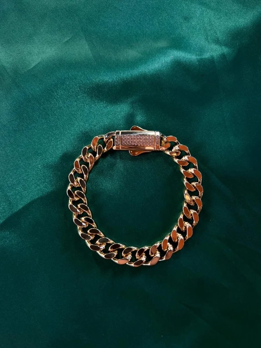 Pulsera Cubana con Broche Estilo Monaco en Chapa de Oro 18k — vista 4
