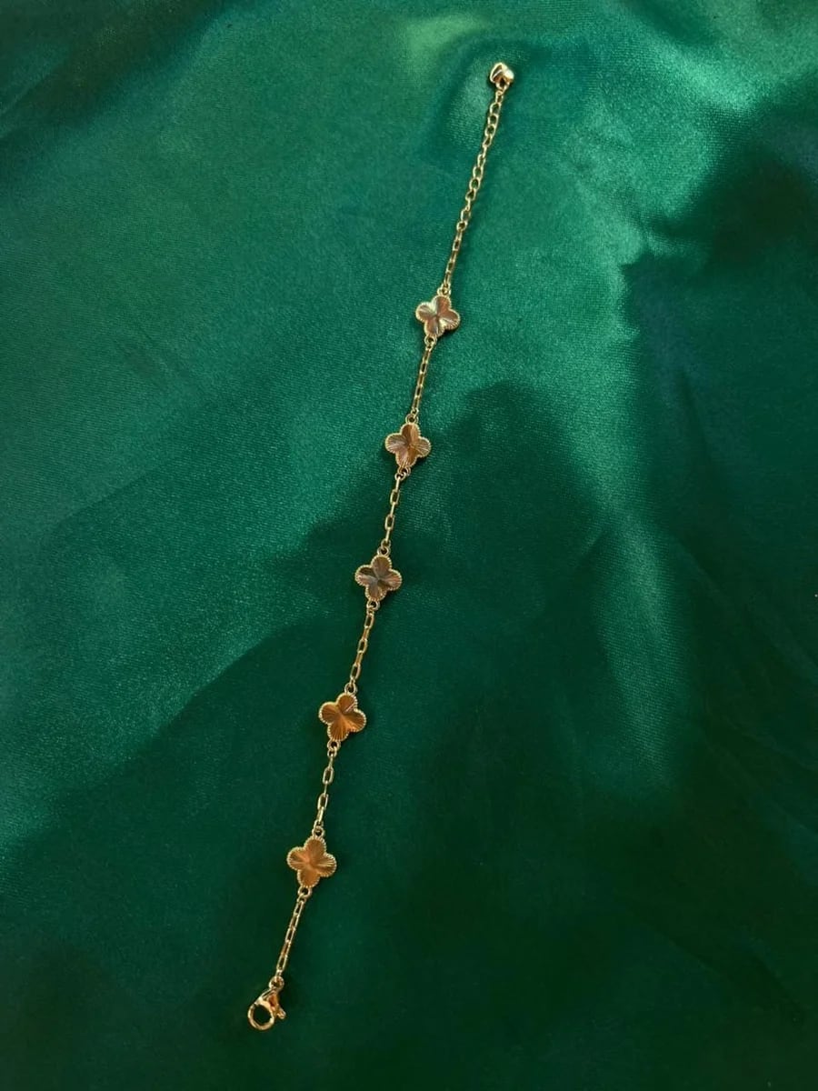 Pulsera Múltiples Dijes de Trébol Chapa de Oro 18k — vista 4