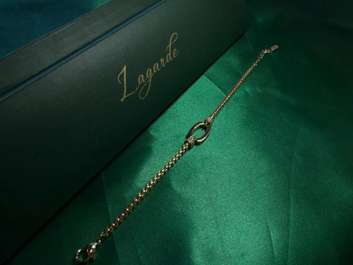 Pulsera Dije Ovalado Central en Chapa de Oro 18k — vista 5