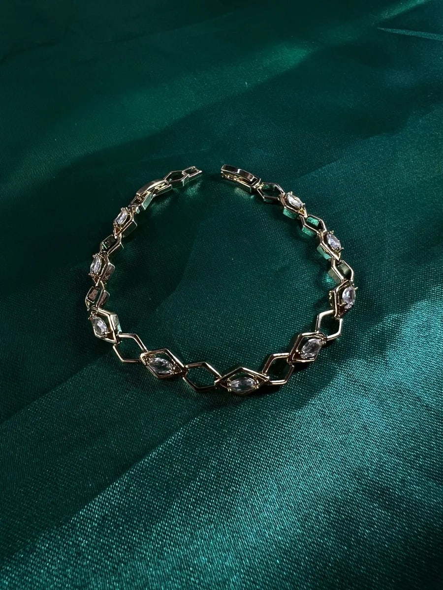 Pulsera Eslabones Rombo con Zirconias en Chapa de Oro 18k — vista 5
