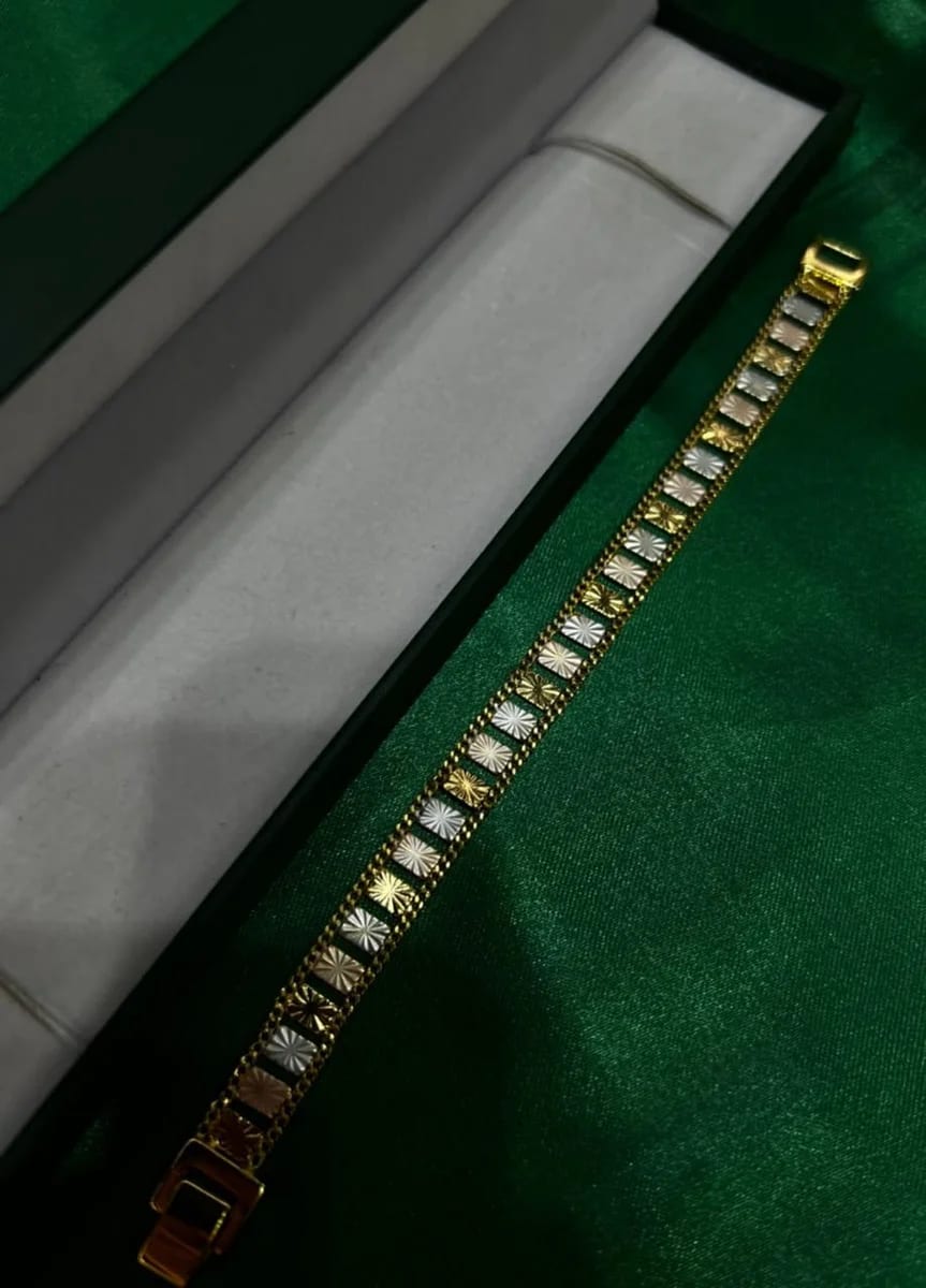 Pulsera Panel Rectangular Tricolor en Chapa de Oro 18k — vista 3
