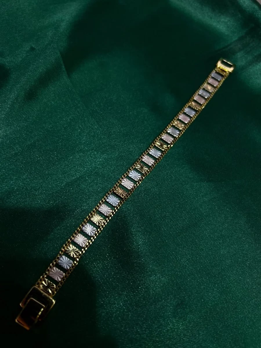 Pulsera Panel Rectangular Tricolor en Chapa de Oro 18k — vista 4