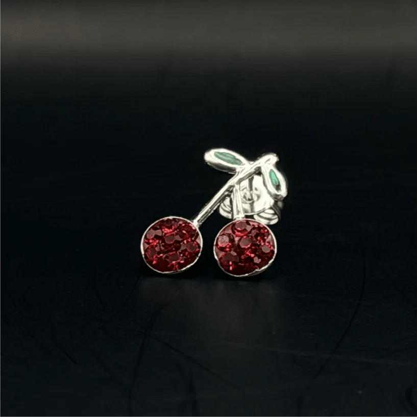 Broquel Cereza larga con varias piedras de plata .925