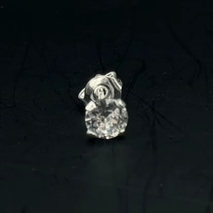 Broquel Zirconia blanca circula 6mm de plata .925