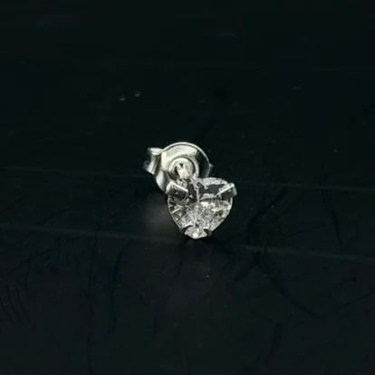 Broquel Zirconia blanca corazon 5mm de plata .925