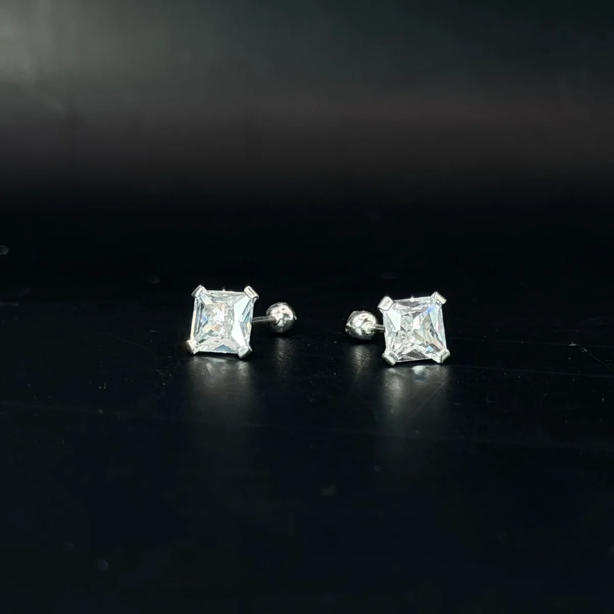 Broquel Zirconia cuadrada 5x5mm de plata .925