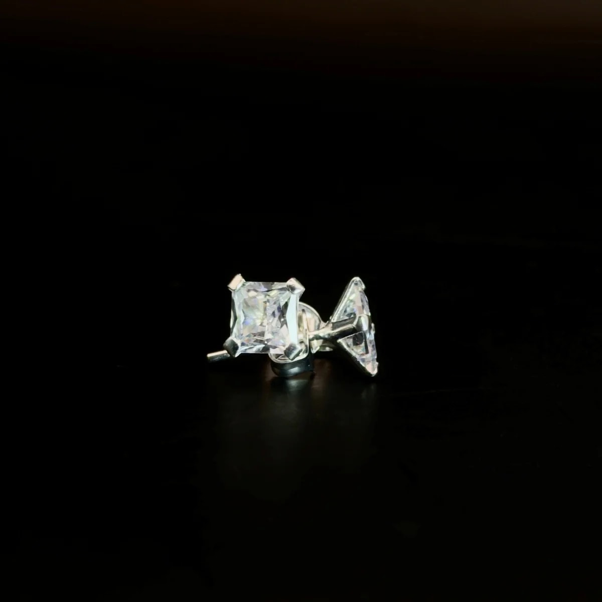 Broquel Zirconia cuadrada 5x5mm de plata .925