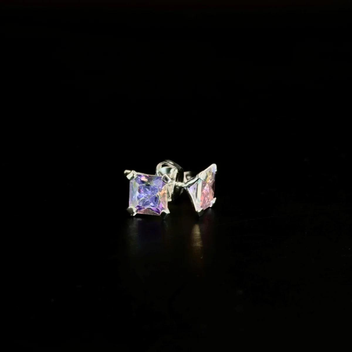 Broquel Zirconia tornasol cuadrada 5x5mm de plata .925