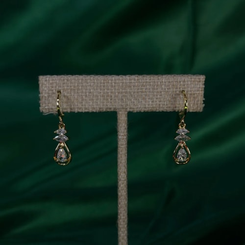 Aretes Largos con Gota de Chapa de Oro 18k