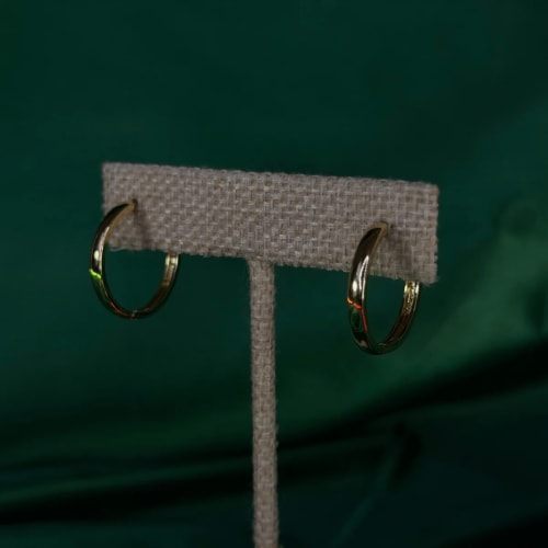 Arracadas Clásicas con Aro de Chapa de Oro 18k