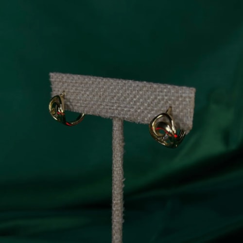 Arracadas Clásicas con Baño de Chapa de Oro 18k