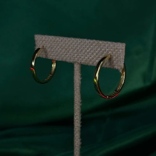 Arracadas Clásicas con Aro de Chapa de Oro 18k