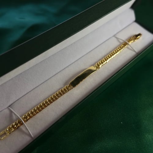 Pulsera Tipo Curb Dorada con Placa en Chapa de Oro 18k