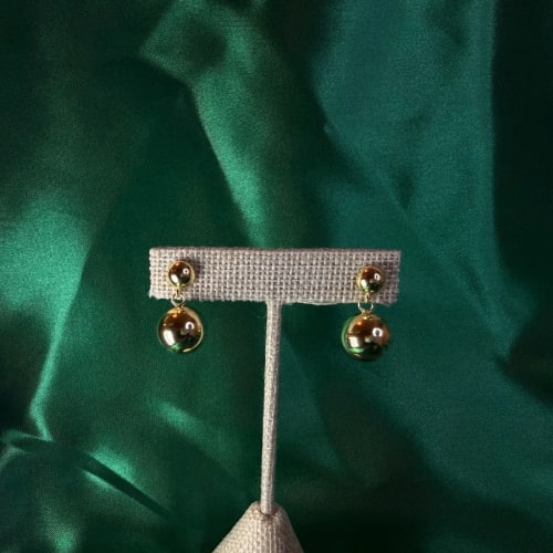 Aretes Largos Esfera Brillante en Chapa de Oro 18k