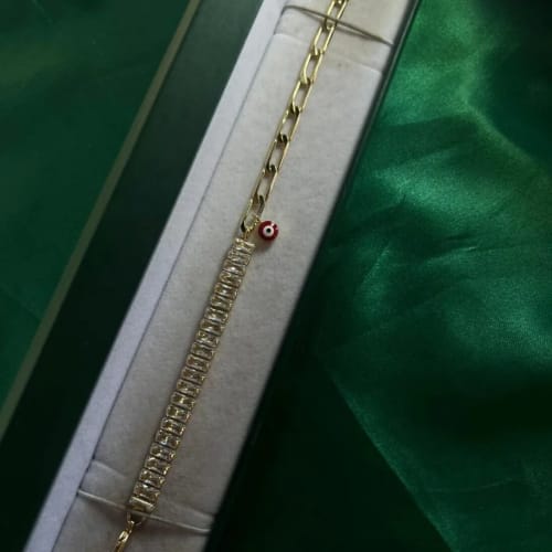 Pulsera Mitad Circonias y Eslabones con Dije Ojo Turco Chapa de Oro 18k
