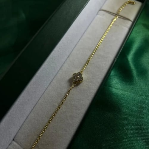 Pulsera Delicada de Trébol con Circonias en Chapa de Oro 18k