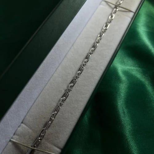Pulsera Eslabones Largos Rectangulares en Chapa de Oro 18k