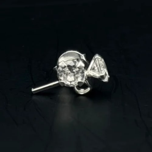 Broquel Zirconia blanca circula 4mm de plata .925