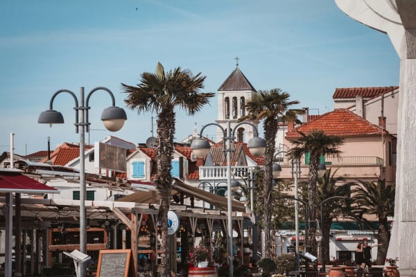 Vodice eSIM illustration